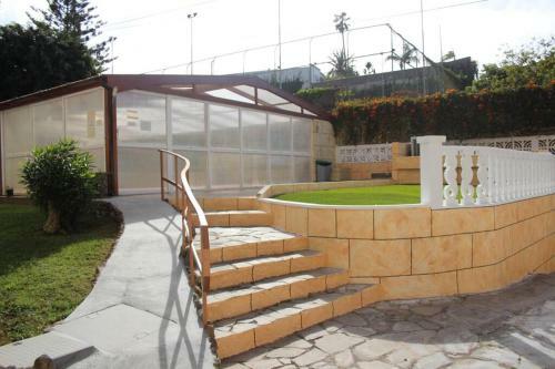 Relajante Apartamento Con Terraza Y Piscina