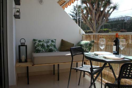 Relajante Apartamento Con Terraza Y Piscina