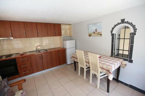 Apartamento Castle Vila Of Tirana