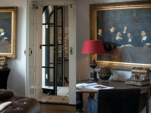 Hotel The Baron Crown