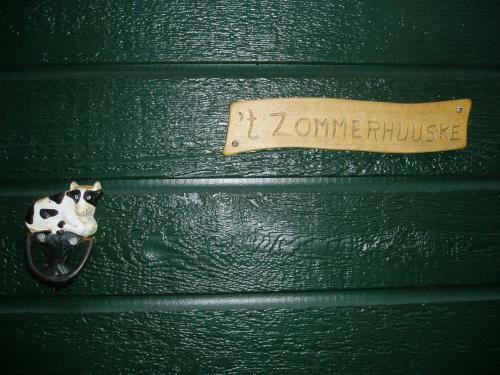 T Zommerhuuske
