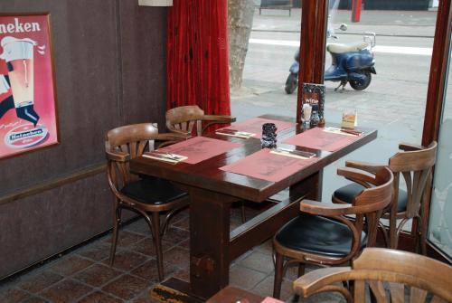 Hotel Caf� Restaurant Abina