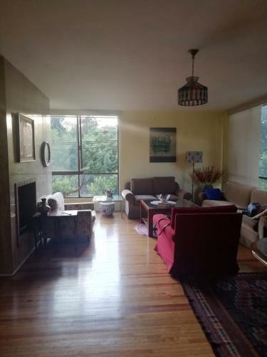 Big,sunny, 2-3 Apartment In Best Location