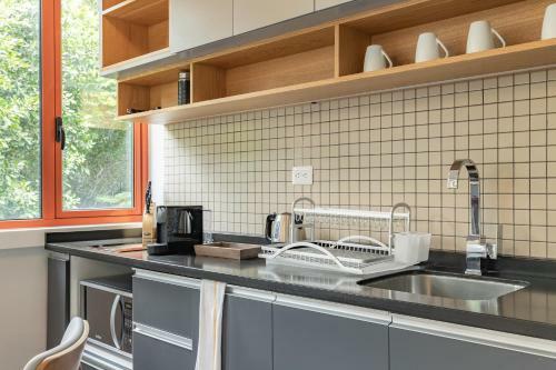 Art Deco & Modern Apt With Rooftop In Condesa!