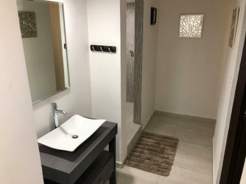 Caravansaro Horacio 1719 Polanco