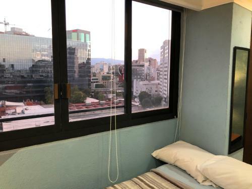 Caravansaro Horacio 1719 Polanco
