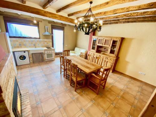 La Parada de Jimena-casa R�stica Rodeada de Bodegas En Rueda
