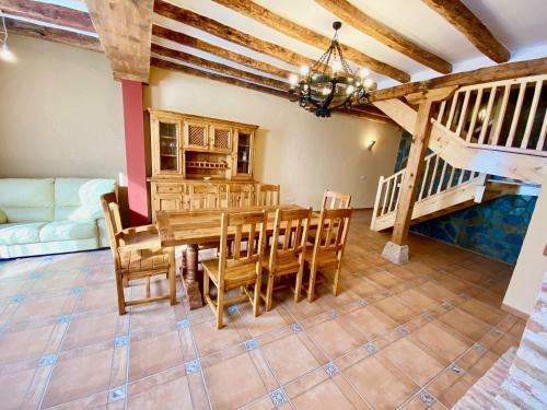 La Parada de Jimena-casa R�stica Rodeada de Bodegas En Rueda