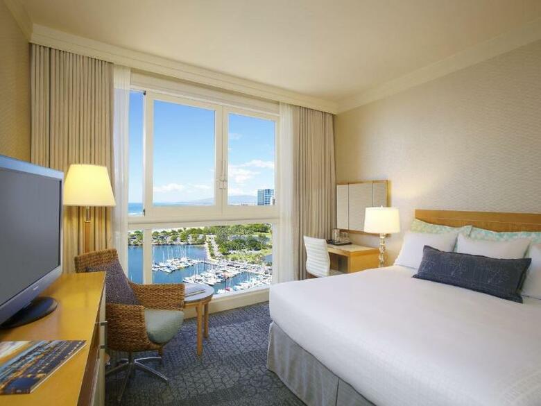 Hawaii Prince Hotel