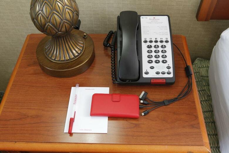 Hotel Holiday Inn Waikiki (.)