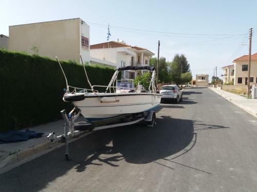 Girasol Beach Apartment 200m From Yanathes Beach