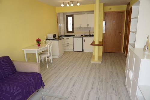 Apartamento Dandelion / Roquemar