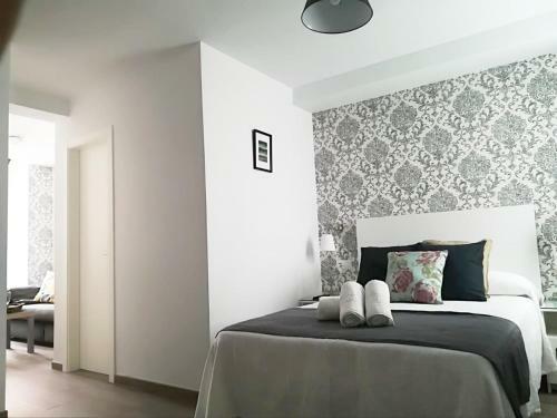 Apartamento Puerta Alameda Suites