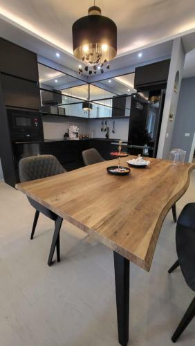 Apartamento Ledjon's Home
