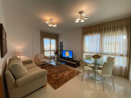 Magnificent Apartment With Stunning Sea Views