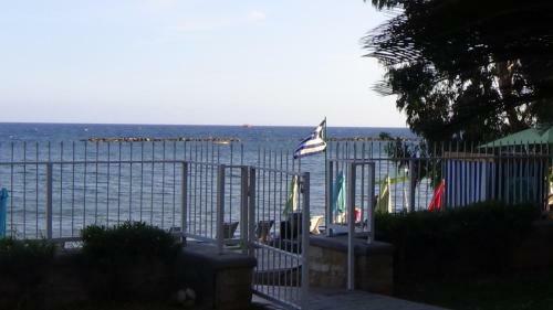 Apartamento Lordos Sea Front-private Flat On The Beach