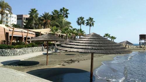 Fantastic 1 Bed Apartment Opposite 4 Seasons Limassol