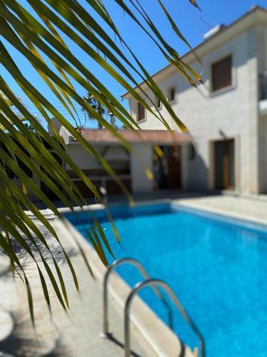 Episkopi Villa, Luxury 4 Bedroom With Pool - Limassol