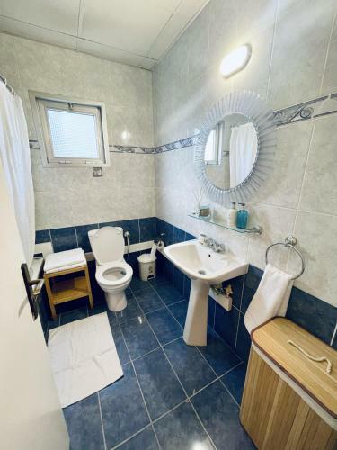 Beautiful 2-bedroom Apartment By The Sea!
