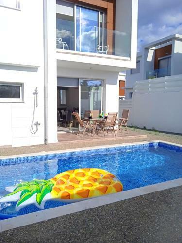 Villa Calypso With A Private Pool