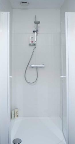 Chic Room With Bathroom - Terrace & Free Parking