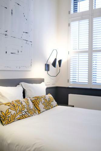 Fabulous Apartments In Ch�telain Area
