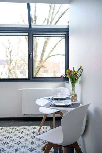 Fabulous Apartments In Ch�telain Area