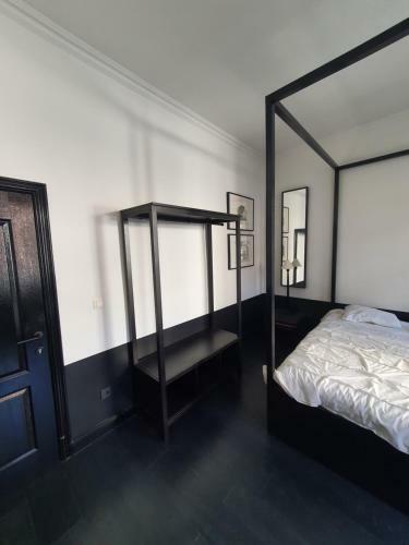 Hostal B96 Suites