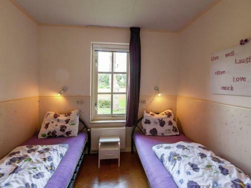 Upbeat Holiday Home In Reutum With Jacuzzi