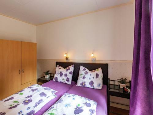 Upbeat Holiday Home In Reutum With Jacuzzi