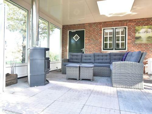 Upbeat Holiday Home In Reutum With Jacuzzi