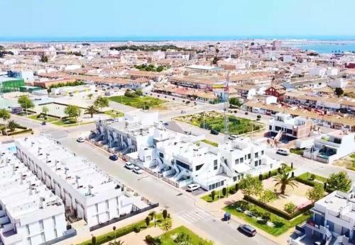 Luxury Apartment - Rooftop Terrace, Heated Pool & Sea View