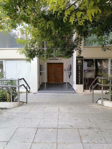 St Nikolas 1bdm Apartment, Free Wi-fi & Parking