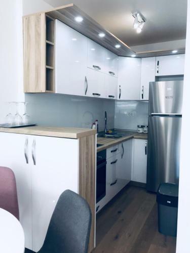 Olimpijska Ku?a Apartman Happy Dreams