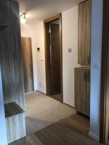 Olimpijska Ku?a Apartman Happy Dreams