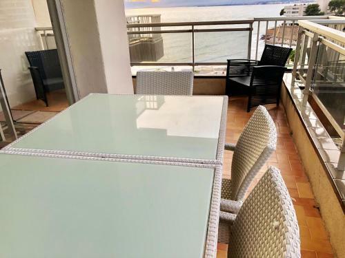 Apartment With 3 Bedrooms In Salou