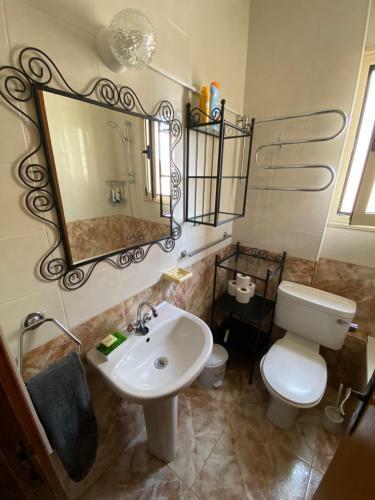 Hostal Private Bedroom In A Friendly Local House
