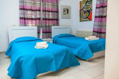 6 Bdr Villa With Tennis Court