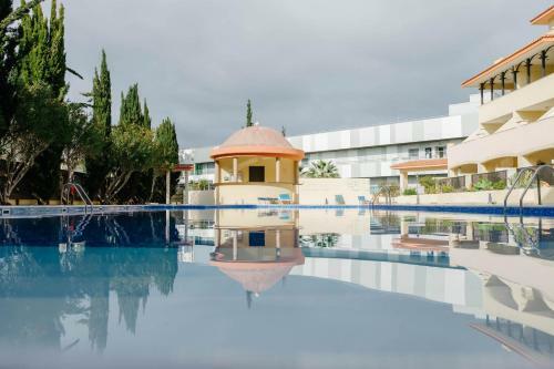 Queens Gardens 2 Bedroom Townhouse In Paphos
