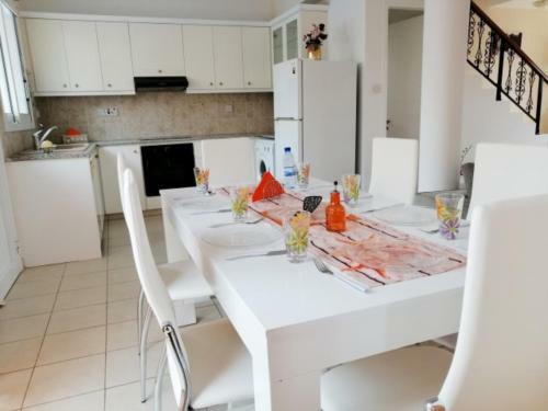Universal Daphne 3 Bedroom Villa In Kato Paphos Paphos