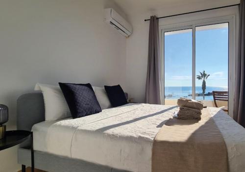 Apartamento Phaedrus Living: Seaview Luxury Flat Paphinia 204