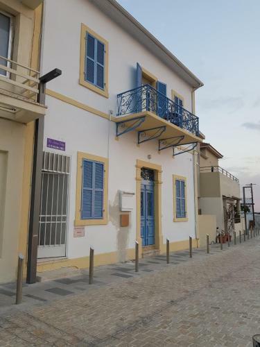 Town Apartment With Panoramic Seaview