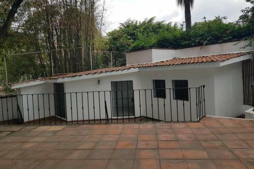 H&s Rent Casa Blanca Rest House.