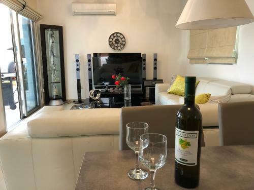 Marina View Villa 11