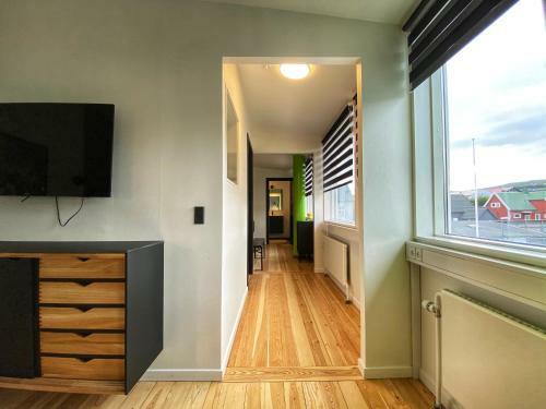 Broncks Apartment 4