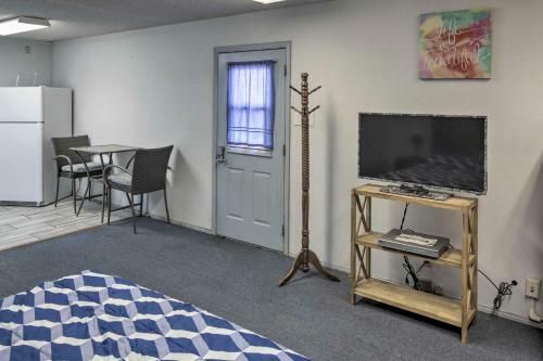 Apartment About 12 Mi From Hualapai Mountain Park