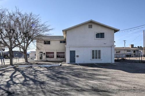 Apartment About 12 Mi From Hualapai Mountain Park