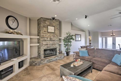 Airy Desert Escape With Pool, Lake Havasu Views