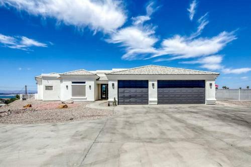 360 Lake Havasu Views With Pool & Bbq!
