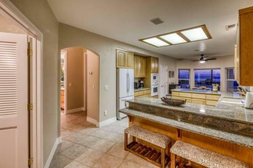 360 Lake Havasu Views With Pool & Bbq!